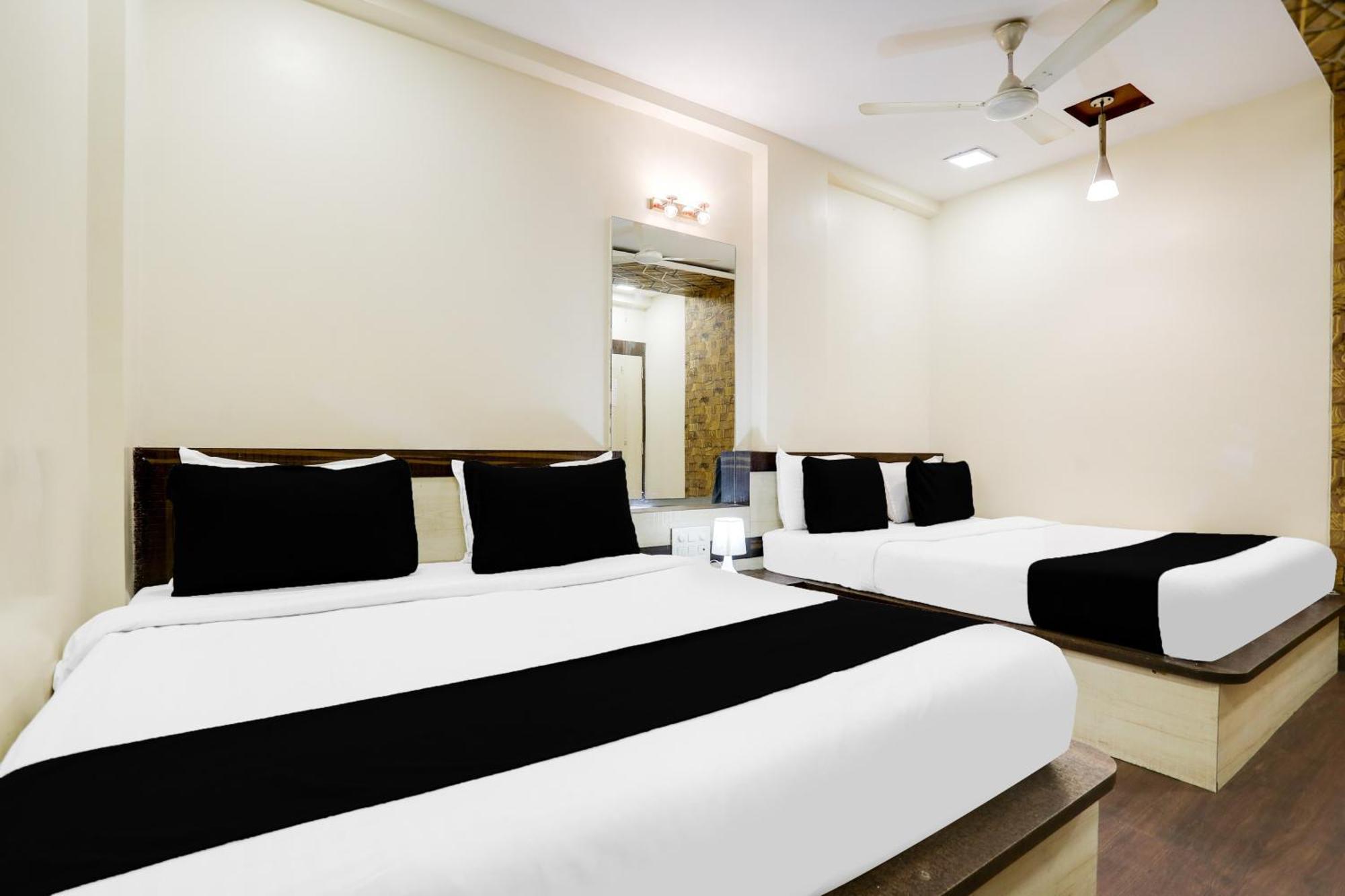 Super Hotel O Palkhi Road Near Sai Baba Temple Formerly Netra Sai Ширди Экстерьер фото